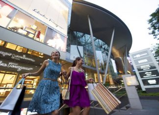 Tổng hợp những kinh nghiệm mua sắm hữu ích khi đi du lịch Singapore Tổng hợp những kinh nghiệm mua sắm hữu ích khi đi du lịch Singapore