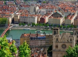 Chia sẻ kinh nghiệm khám phá thành phố Lyon cổ kính nước Pháp